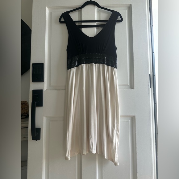 Ella Moss Black and Cream Midi Dress - Picture 1 of 9